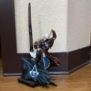 Assassin’s Creed IV Black Flag Collector’s Edition Edward Kenway Figure 2013